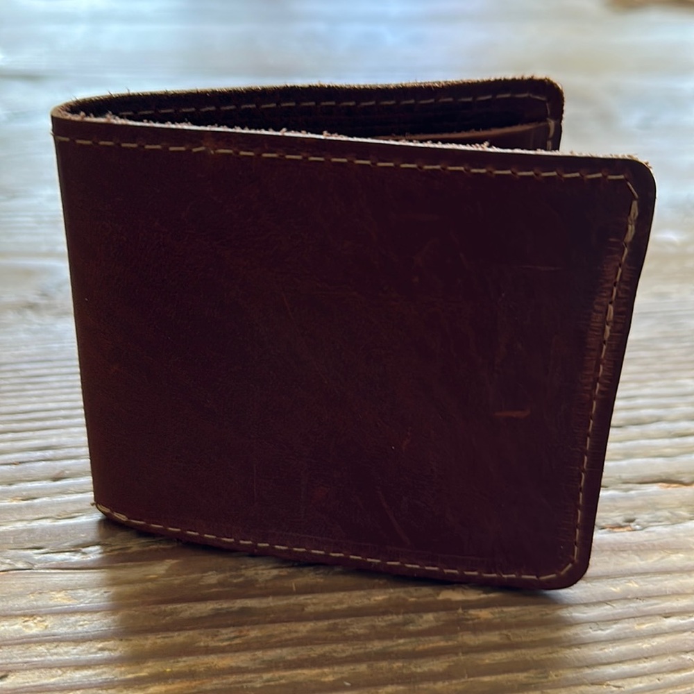 Men's HOLTZ handmade brown Leather Wallet -unique leather accents